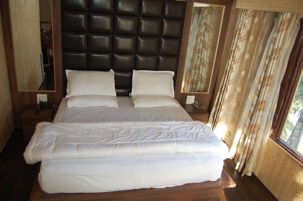 Hotel Zahgeer Continental Гульмарг Номер фото