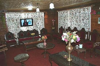 Hotel Zahgeer Continental Гульмарг Экстерьер фото